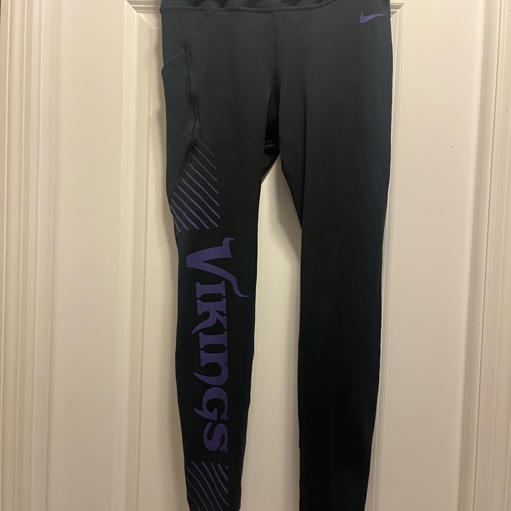 Nike Women's MN Vikings Black Leggings - Picture 2 of 6